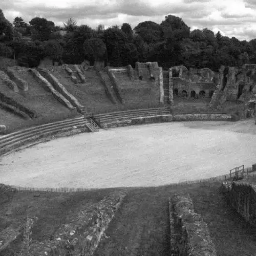 saintesamphitheatre