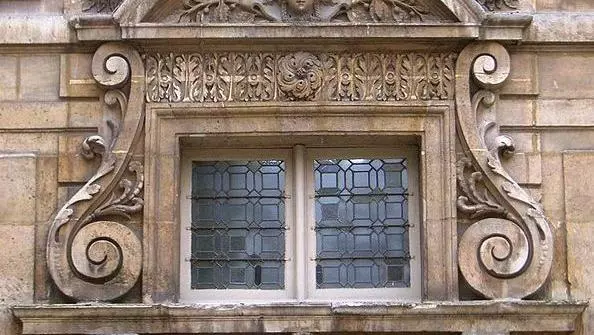 fascadehoteldesully