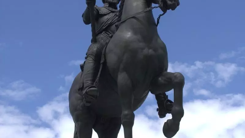 henryivpontneufparissmall